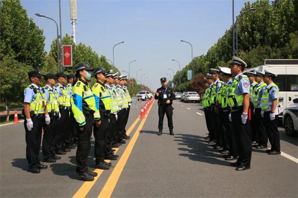 咸阳公安交警：“红蓝对抗”练兵模式受到基层普遍欢迎