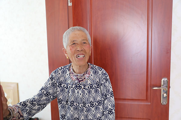 石崇芳.JPG