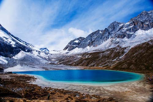 五一小长假  四川甘孜邂逅暮春美景