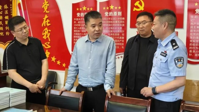 李冬青到河津市公安局阳村派出所调研指导工作