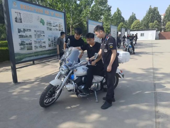 山西夏县公安局组织开展警用摩托车骑行专项训练