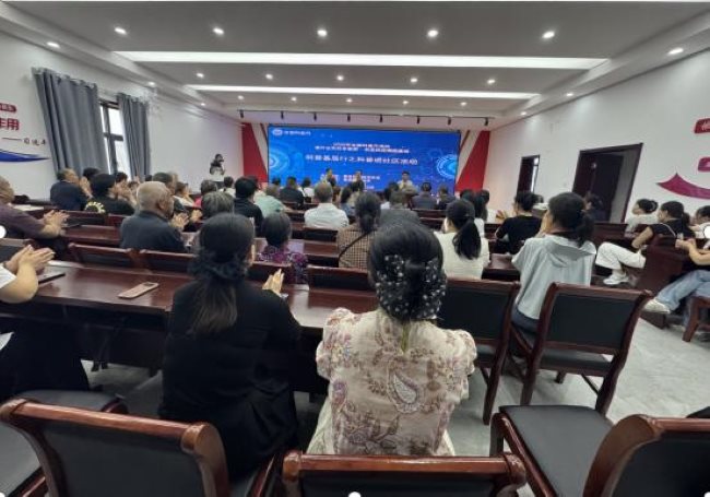 山西夏县城南开展“小标签大学问”科普健康知识进社区活动