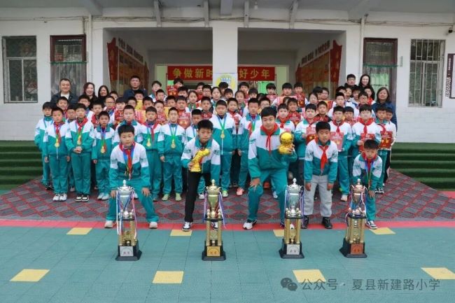 策马扬鞭启新程  不负春光向未来——山西夏县新建路小学2025-2026学年第二学期开学典礼