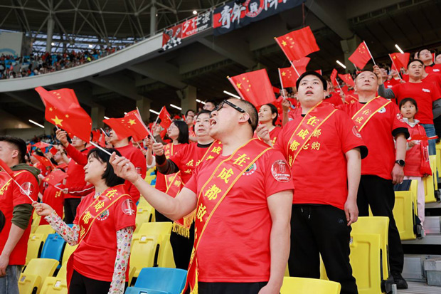 为奋斗者喝彩 为梦想者助威——在凤凰山共赴一场城市与奋进的约定