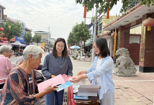 普法惠民零距离 法治护航暖人心  ——山西夏县水头司法所联合镇统战、宣传部门开展普法宣传活动